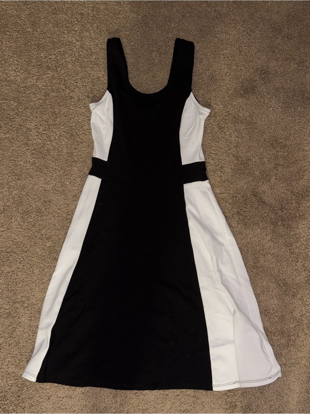 Black & White Sleeveless Colorblock Midi Dress